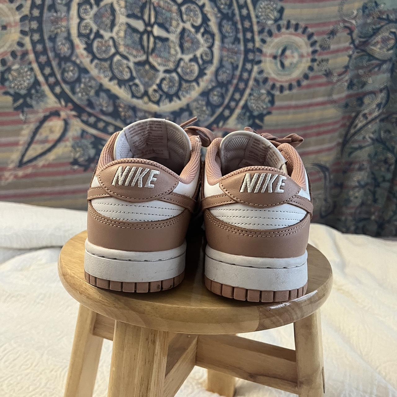 womens pink nike dunks