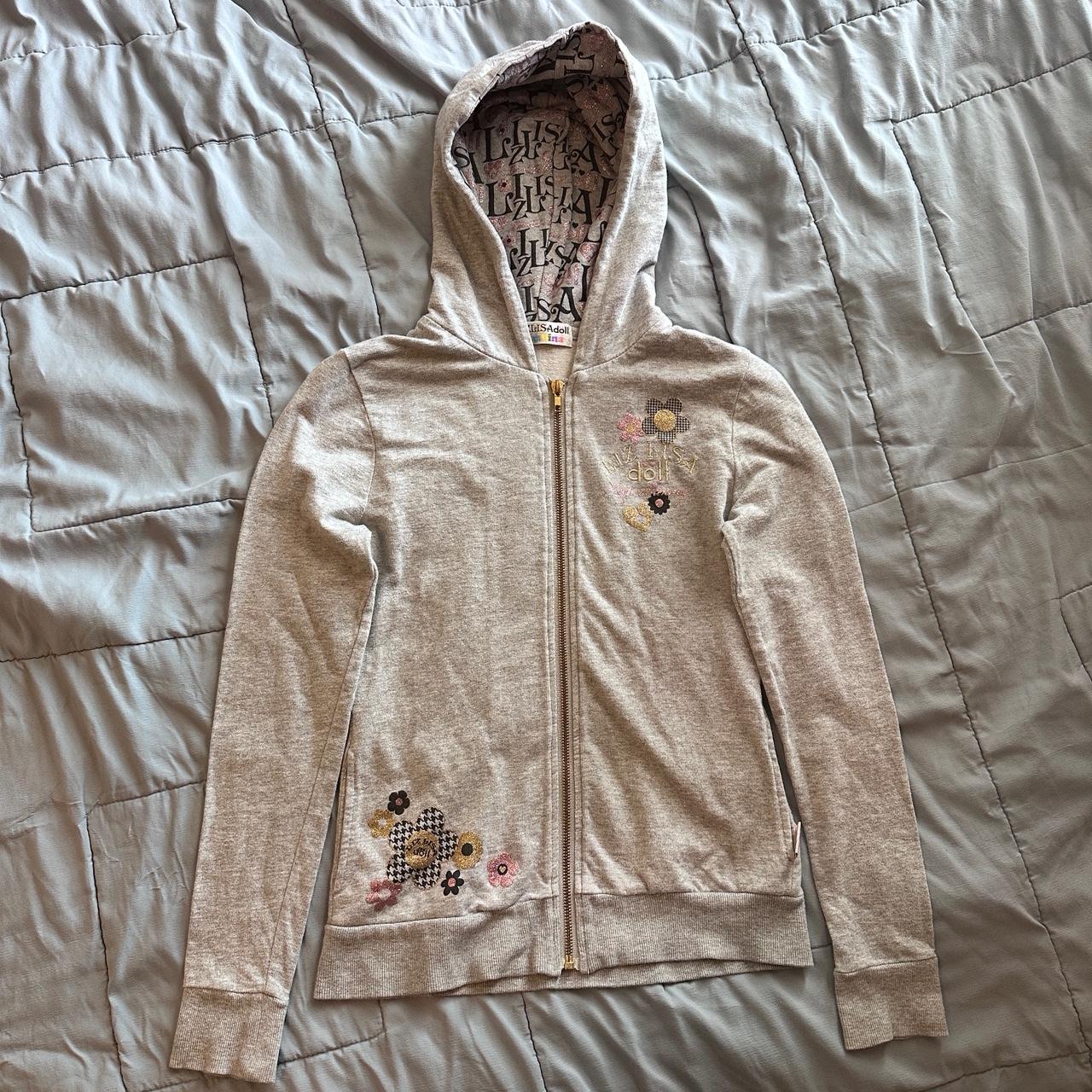 item listed by emothugthriftplug