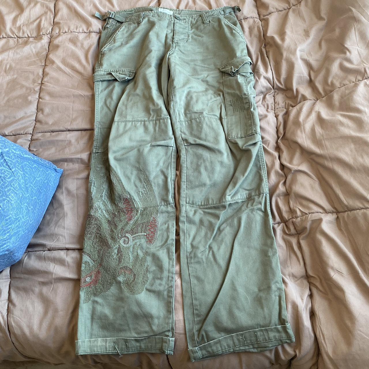 American Eagle Olive Green Cargo Pants 30x30, maybe... Depop