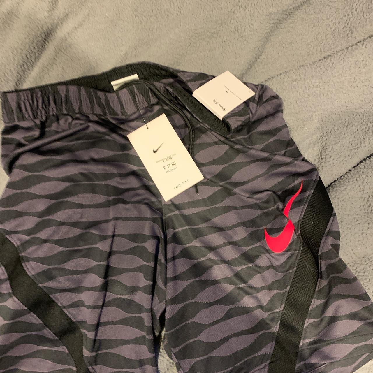 mens slim fit nike shorts