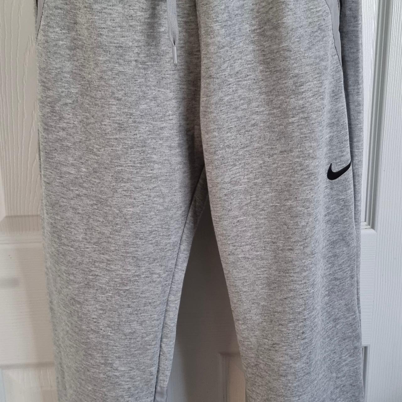 womens nike tracksuit black