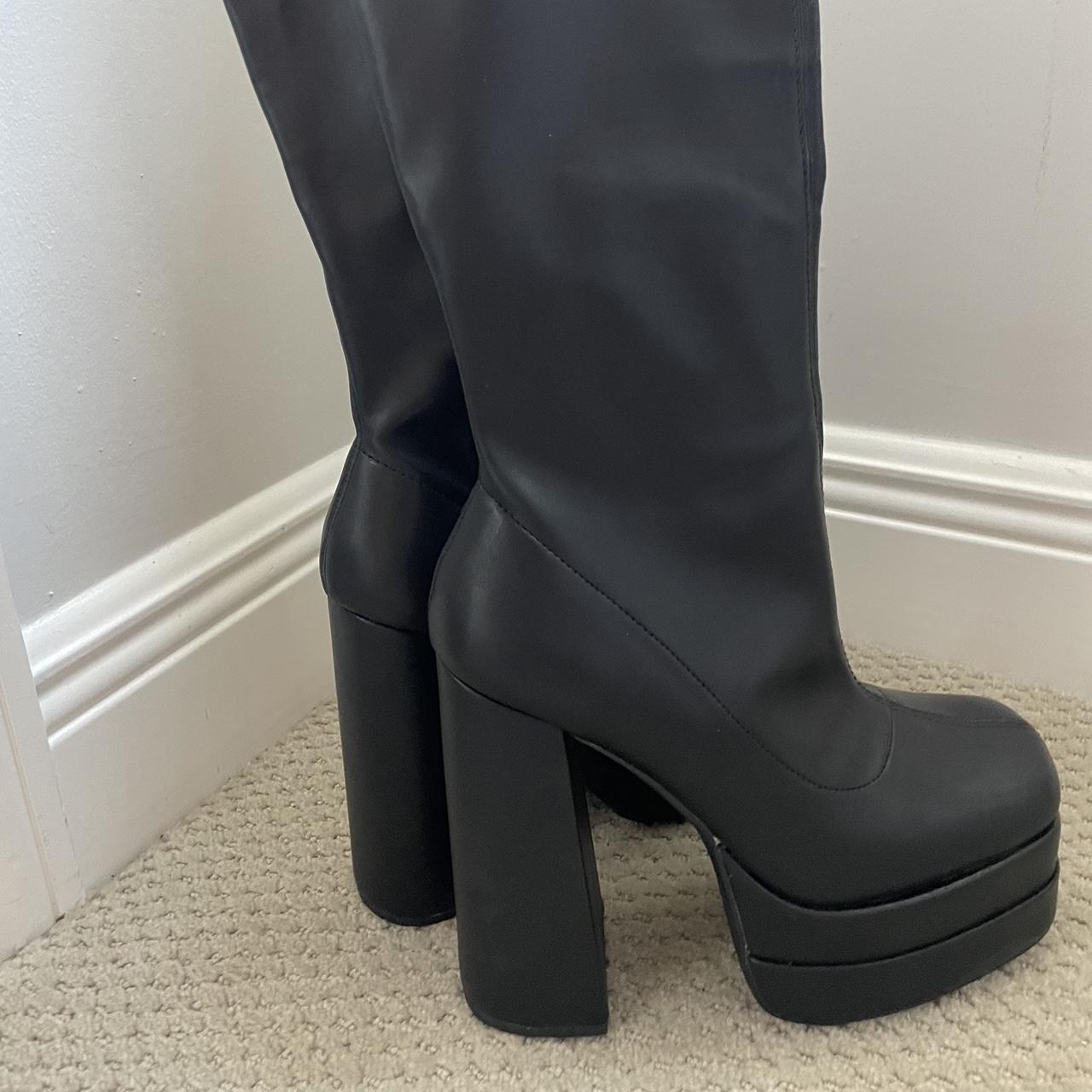 Tillys Women's Black Boots (6)