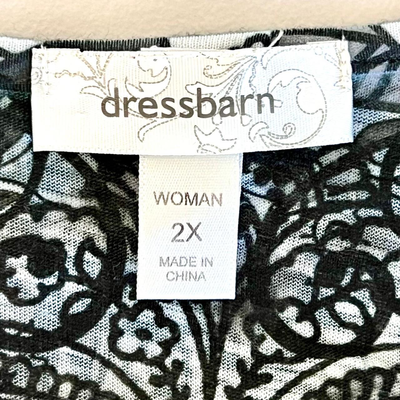 Dressbarn's 2X black & white floral paisley print... - Depop