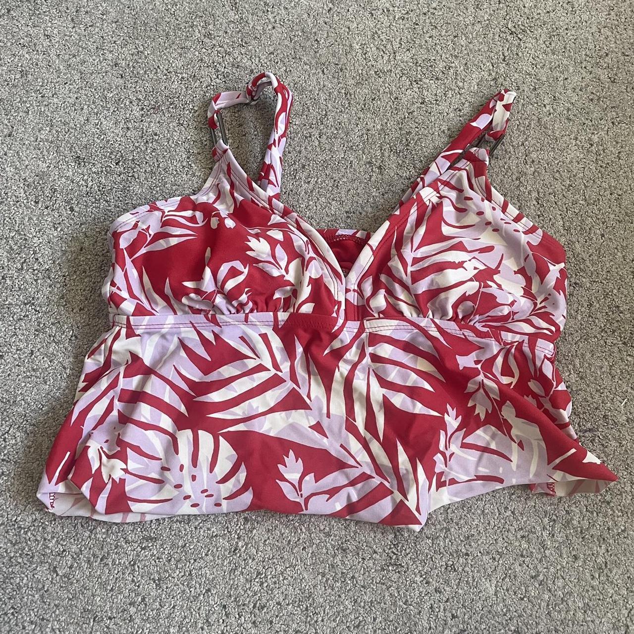Size M Kona Sol target swimsuit top. Tankini. So so... Depop