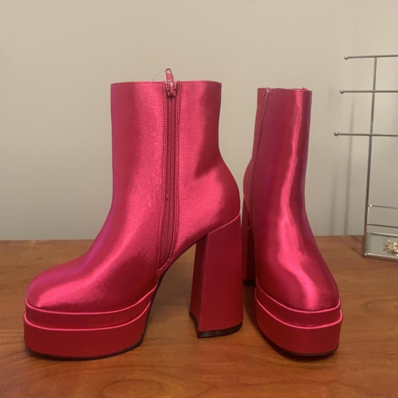 Women's Pink Boots Depop