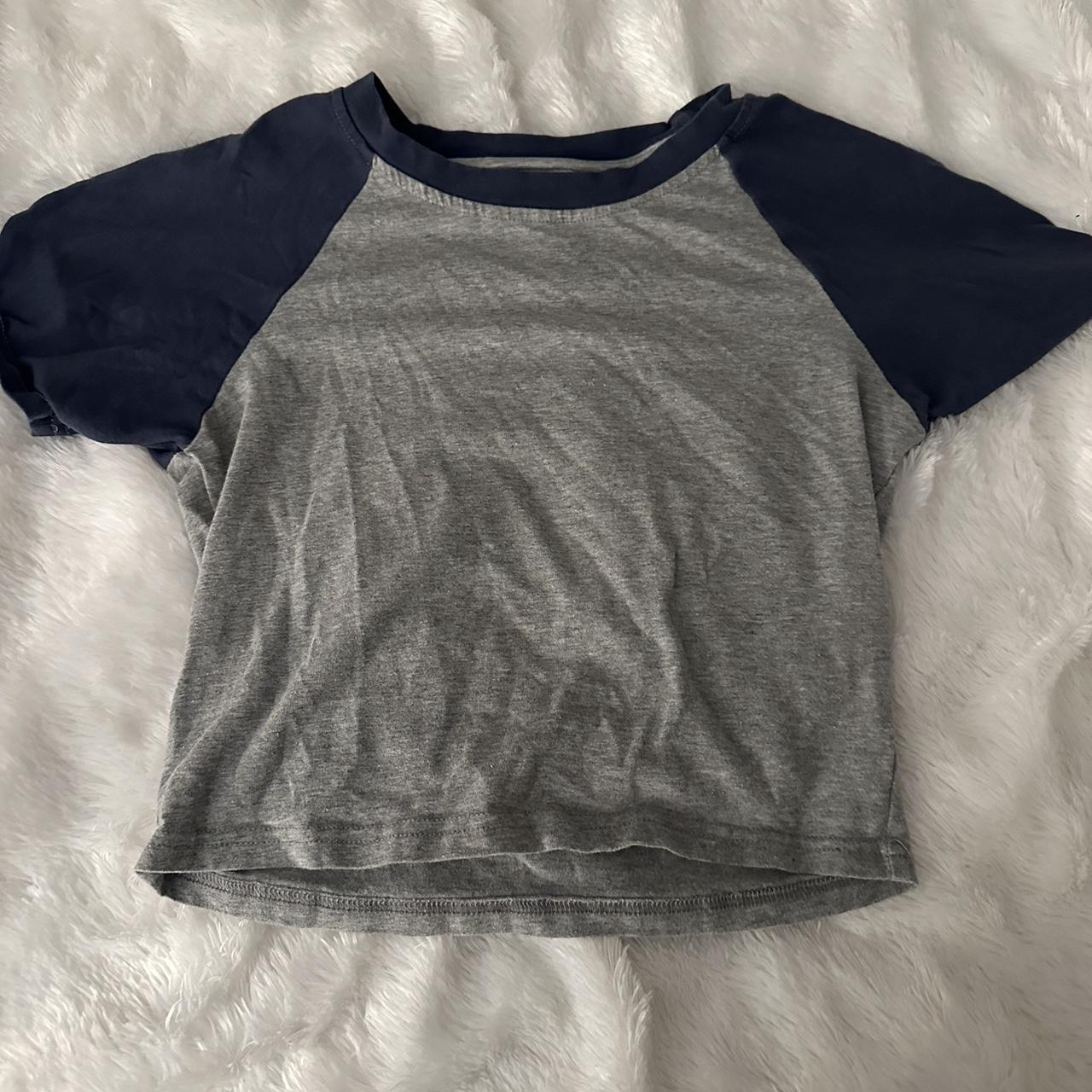 Casual navy blue t shirt - Depop