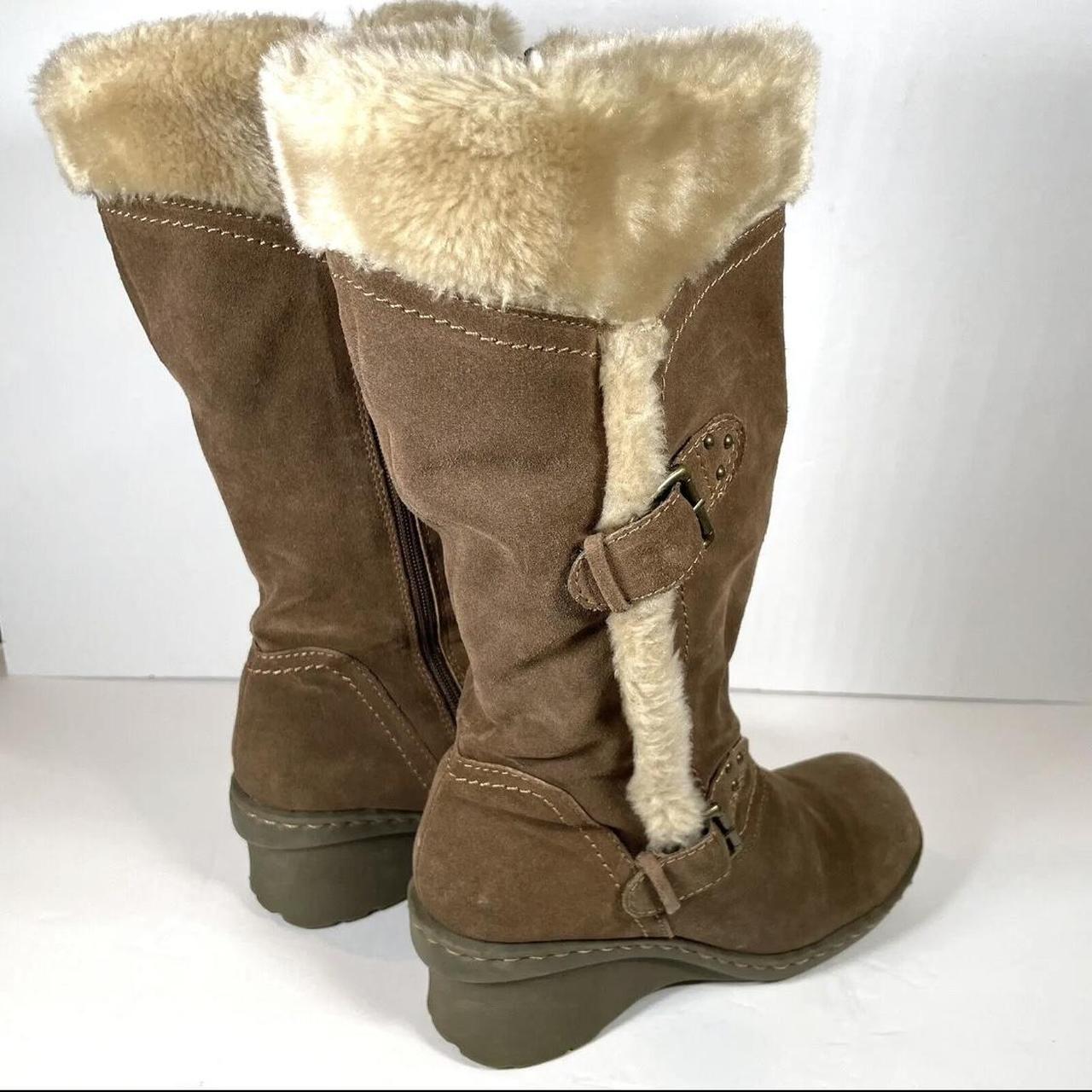 Baretraps Women's Brown and Khaki Boots | Depop