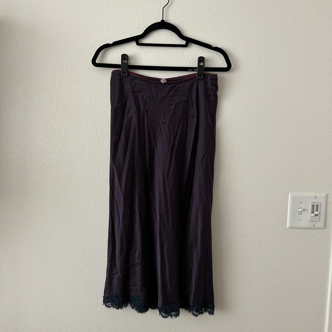 Purple skirt with lace trim at the bottom - Depop