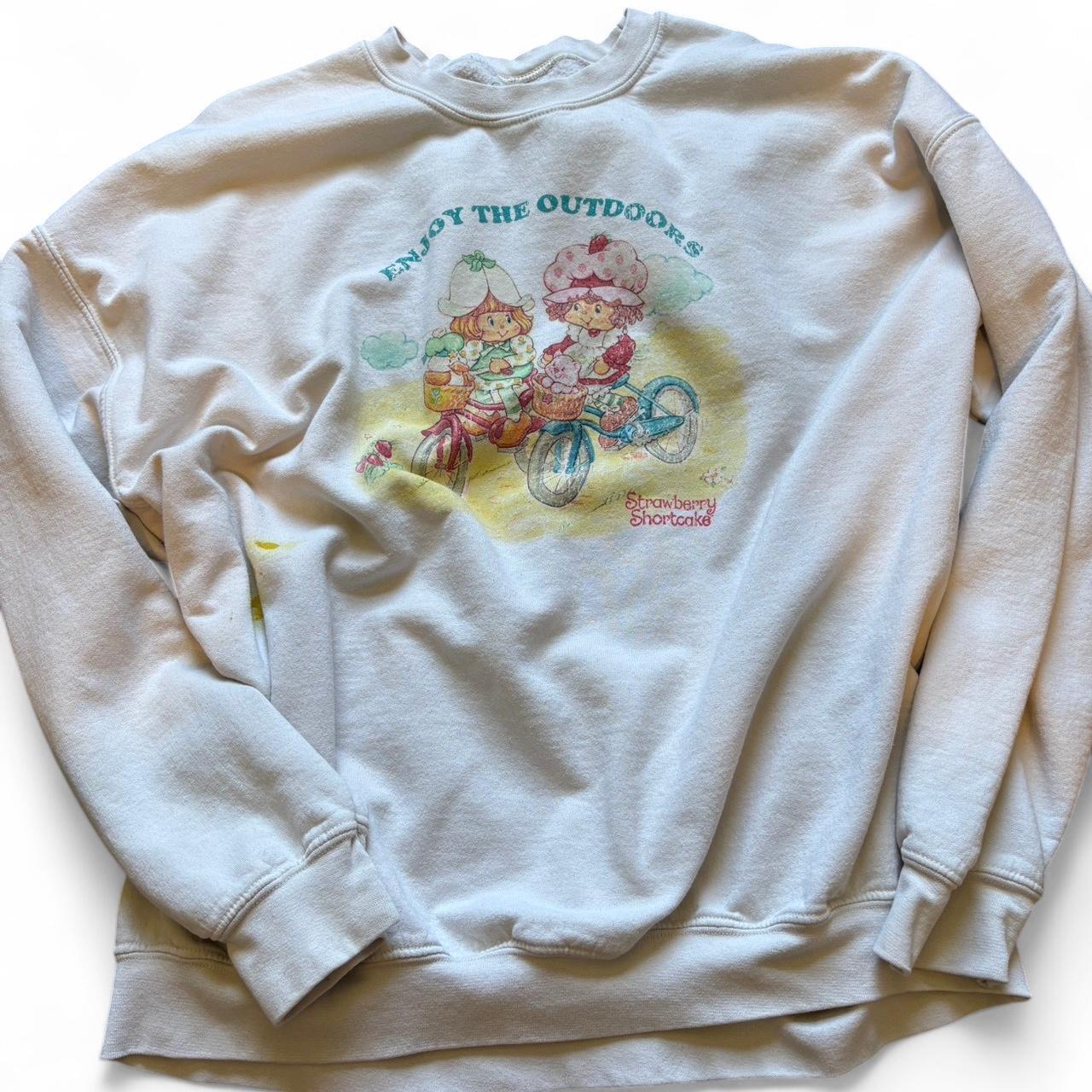 PacSun Women's Sweatshirt - Cream/White - L – Pacsun strawberry shortcake oversized crewneck super cute …