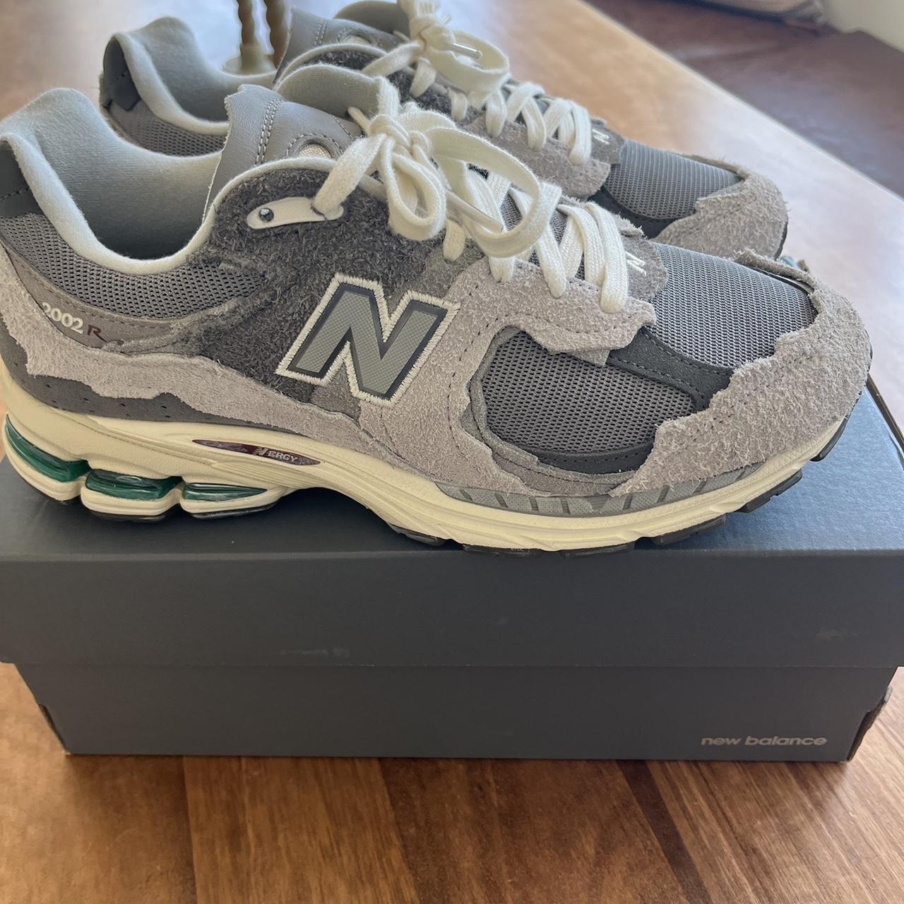 New Balance Men's Grey Trainers | Depop