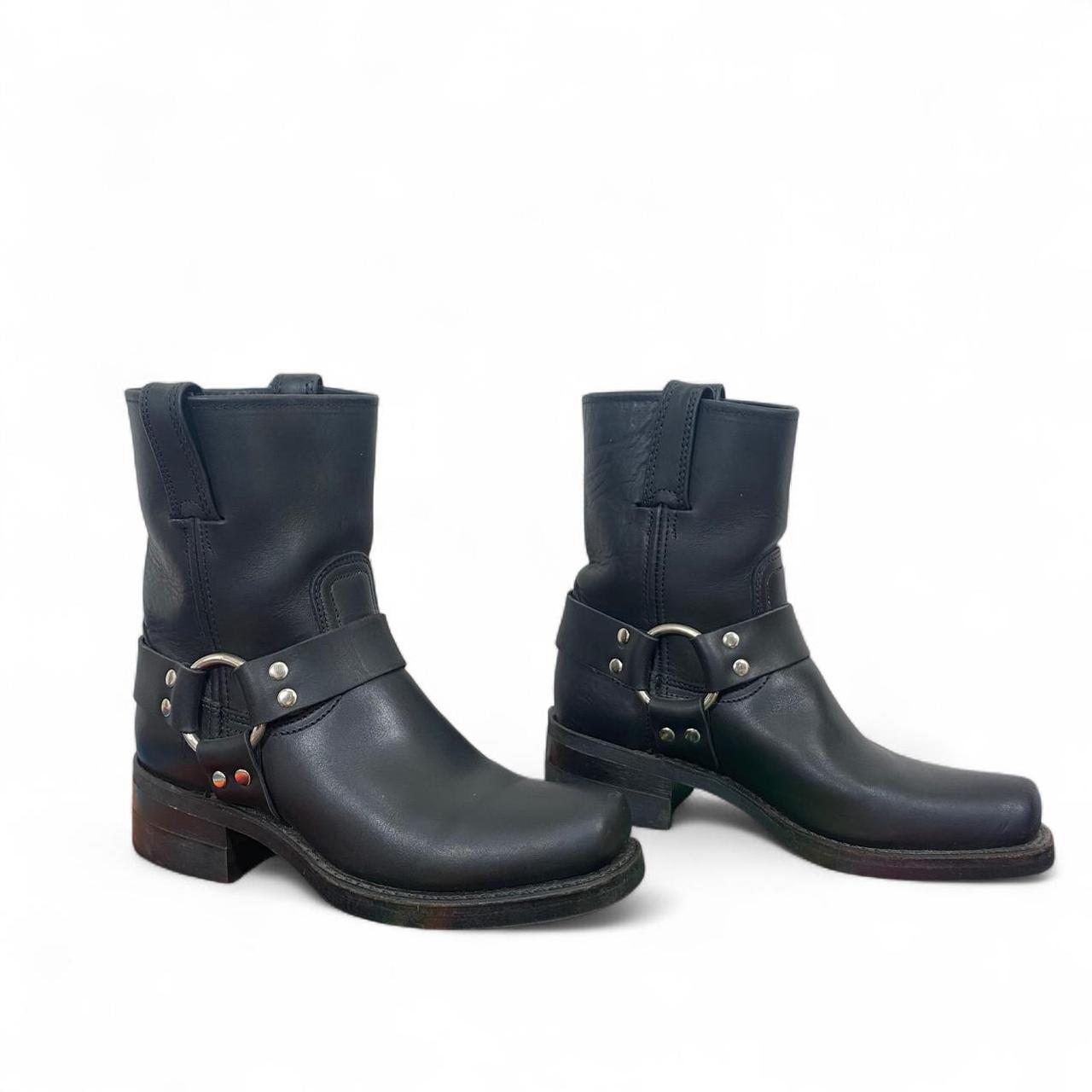 item listed by lapetrisholl