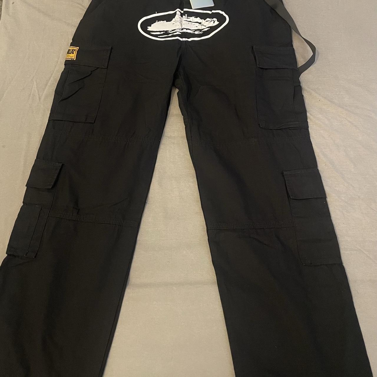 Corteiz Black/white Guerillaz cargos Colour -... - Depop