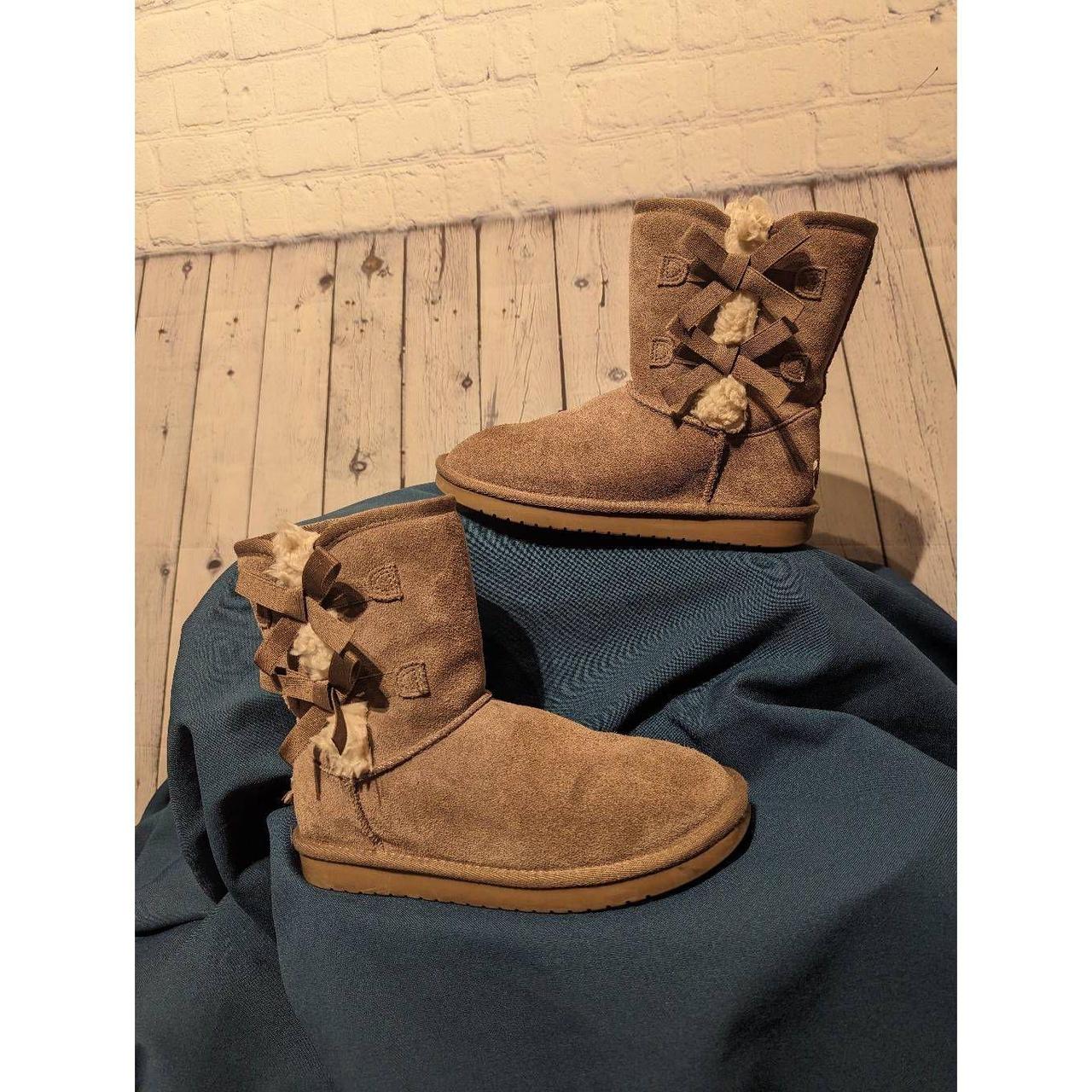 Koolaburra by UGG faux fur lined boots size big girl Depop