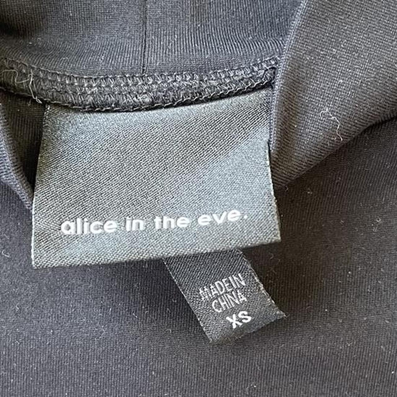 Size XS - Alice in the Eve Jennifer Underwire Crop. - Depop