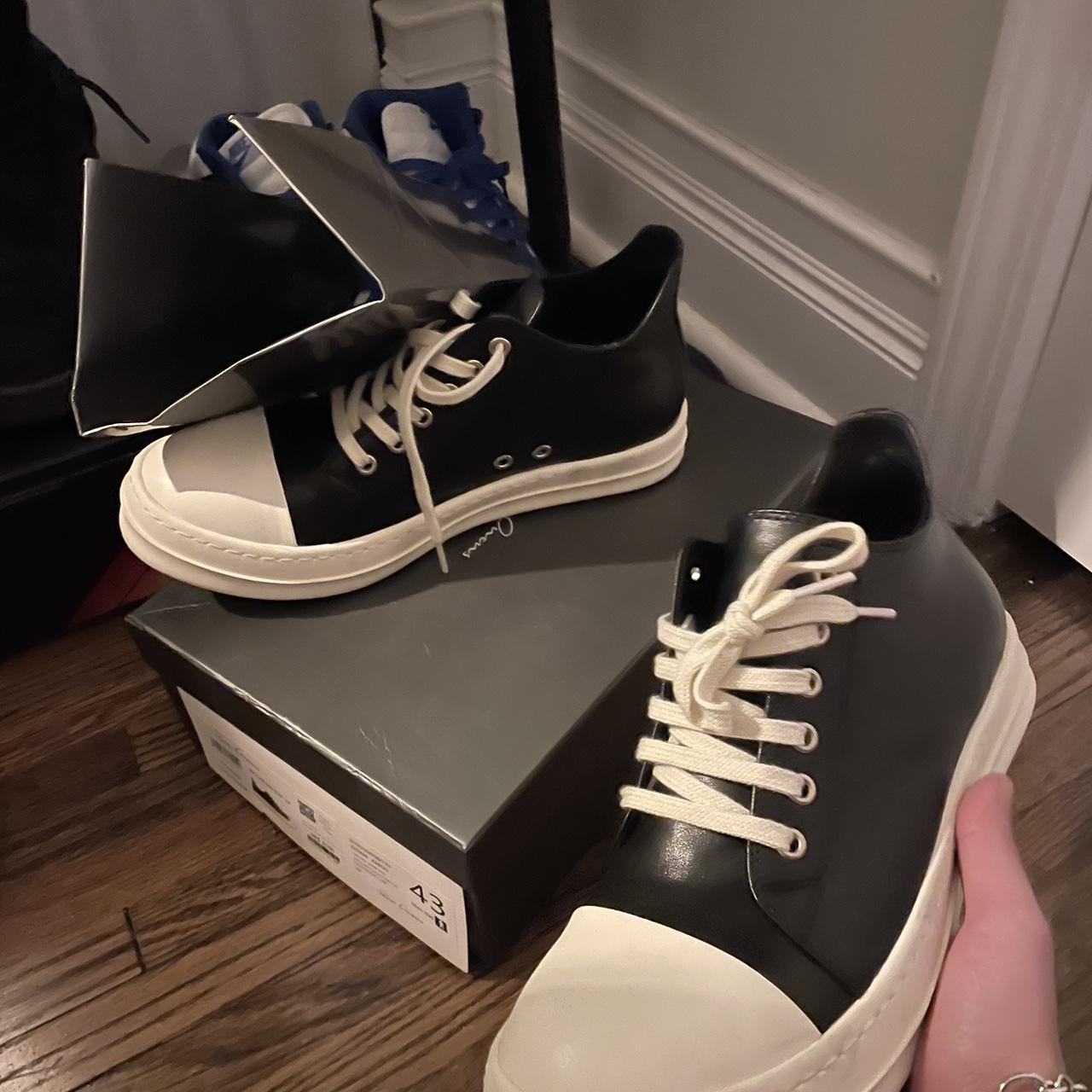 rick owens ramones lows comes with box and the extra... - Depop