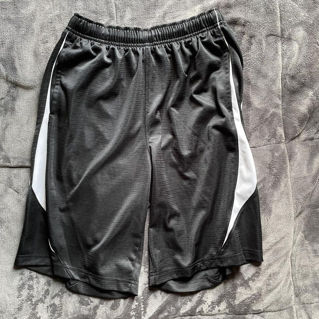 Youth L Nike basketball shorts with pockets and a... - Depop