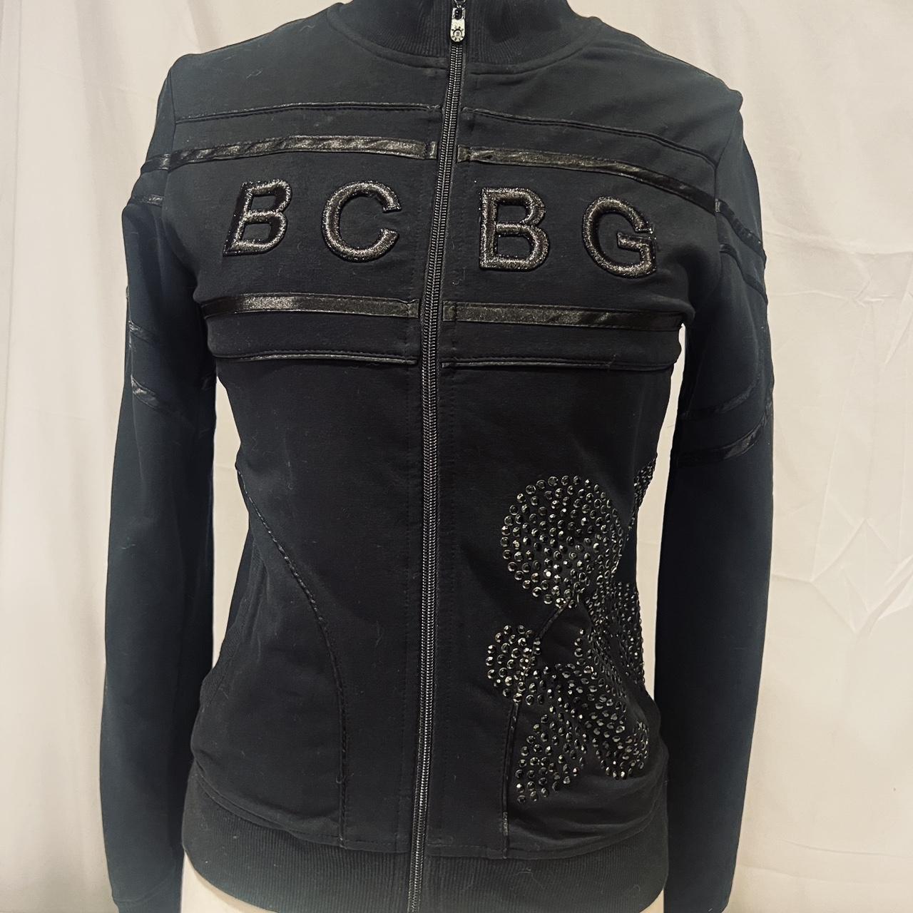 【BCBG】完売マギー着用 マギー、ミニスカ×透け感黒ストッキング スラリと伸びる美脚に