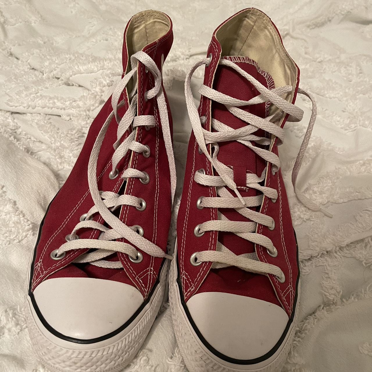 Converse Men's Red and White Trainers | Depop