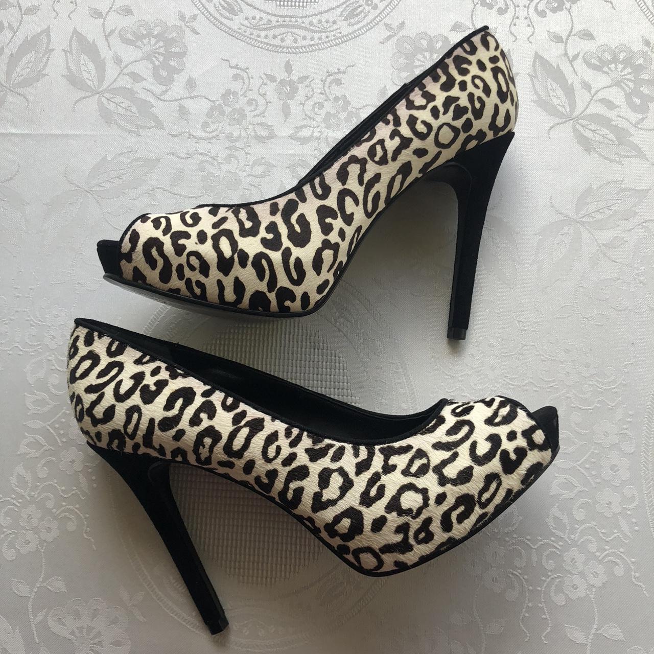 Black and white leopard pumps best sale