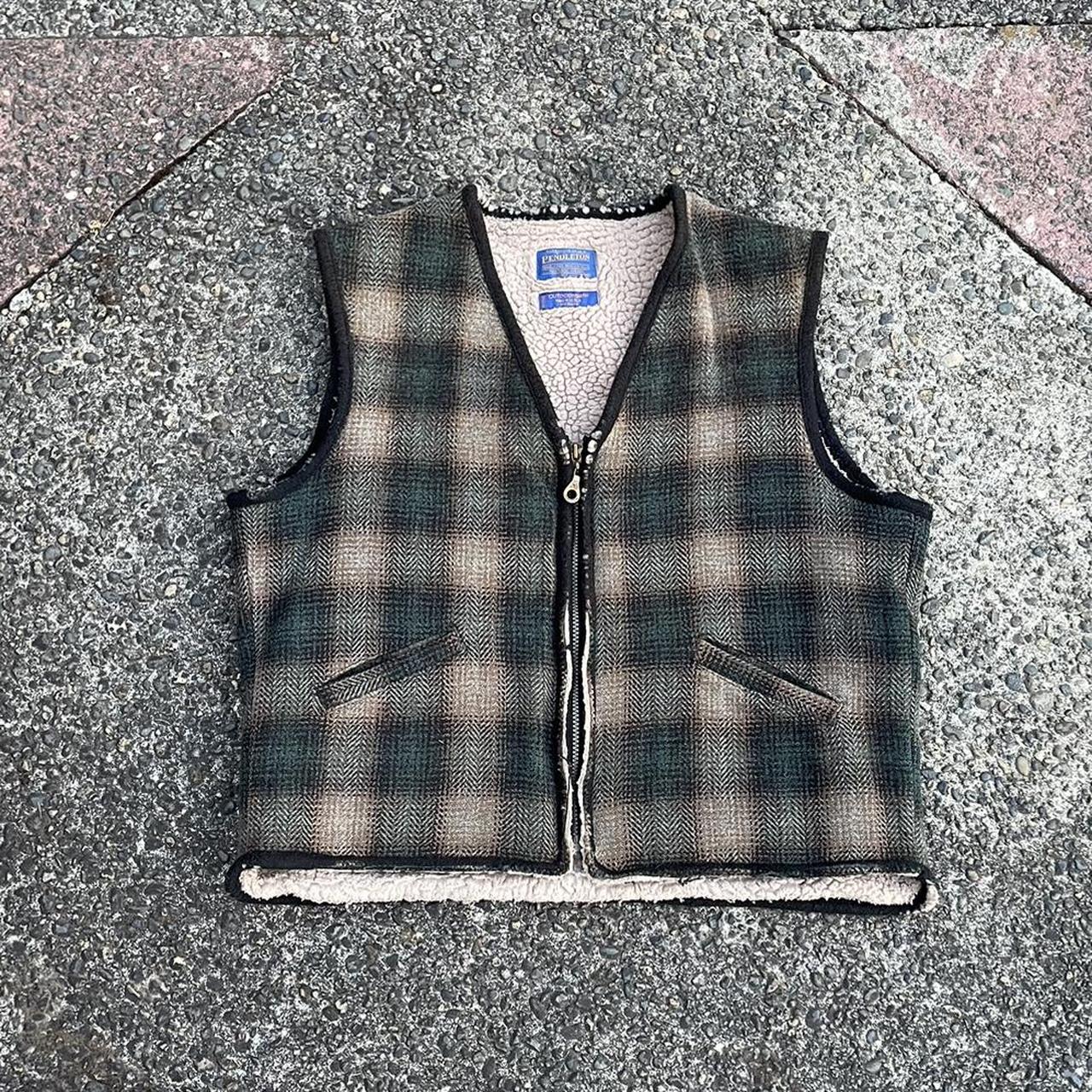 men's brevet gilet with pockets