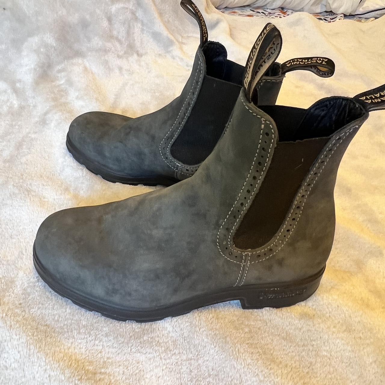 leggings and blundstones