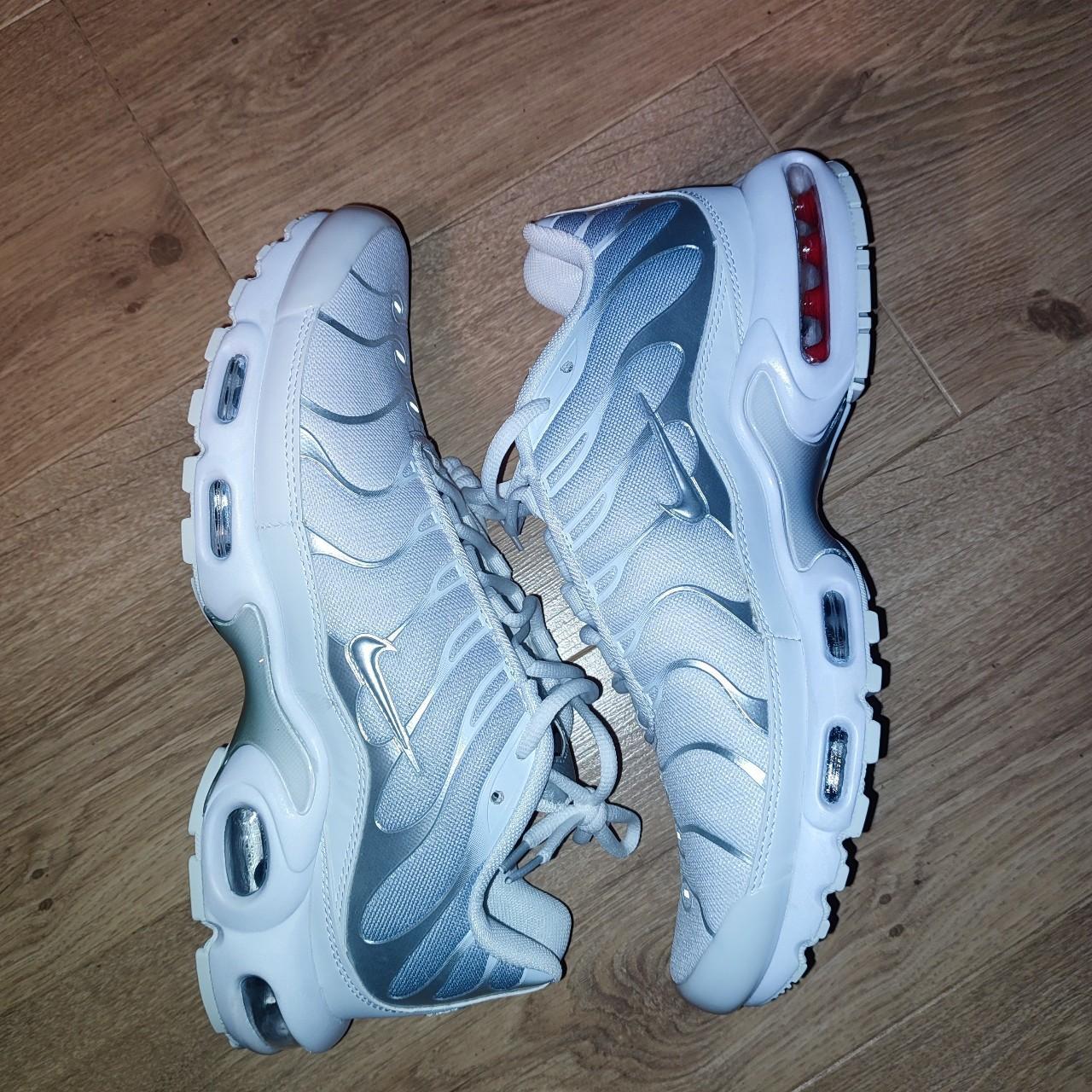 Light 2025 grey tns