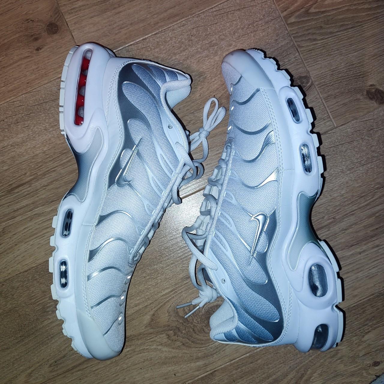 mens grey nike tns