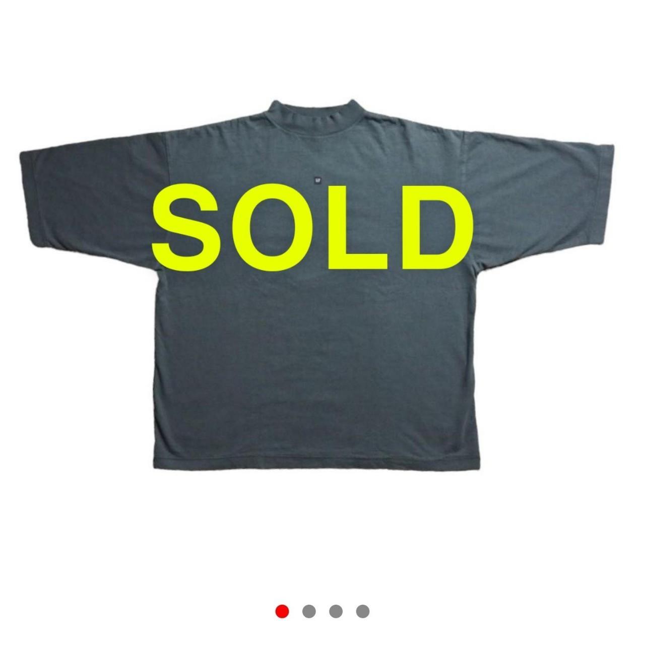 Yeezy grey t on sale shirt