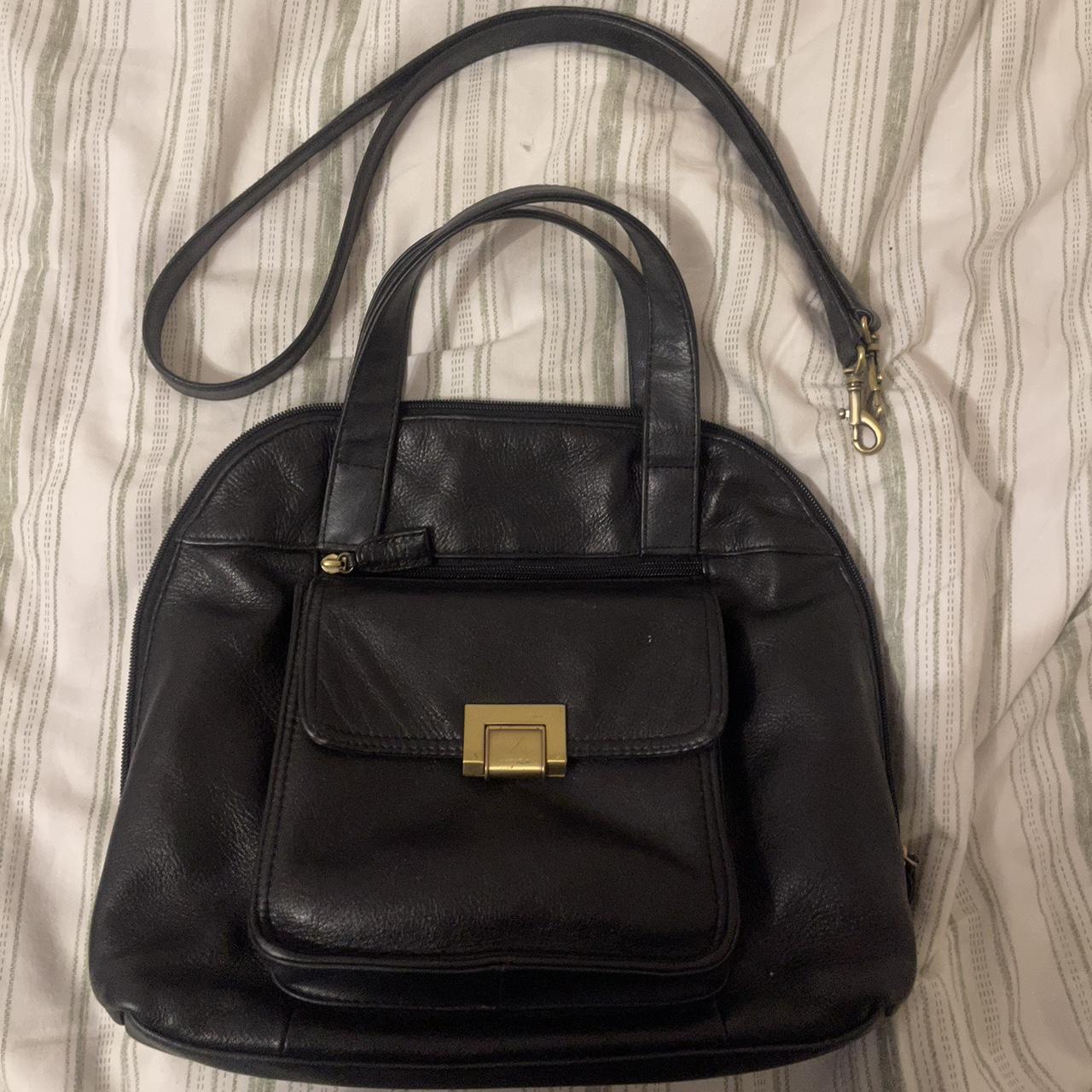 This Giani Bernini Leather Crossbody Shoulder Bag is - Depop