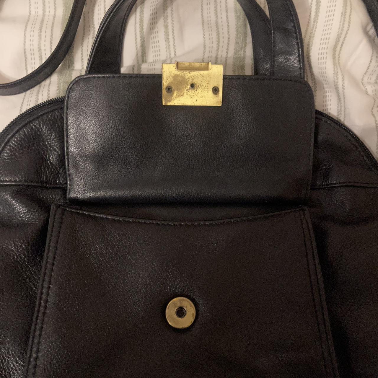 This Giani Bernini Leather Crossbody Shoulder Bag is - Depop