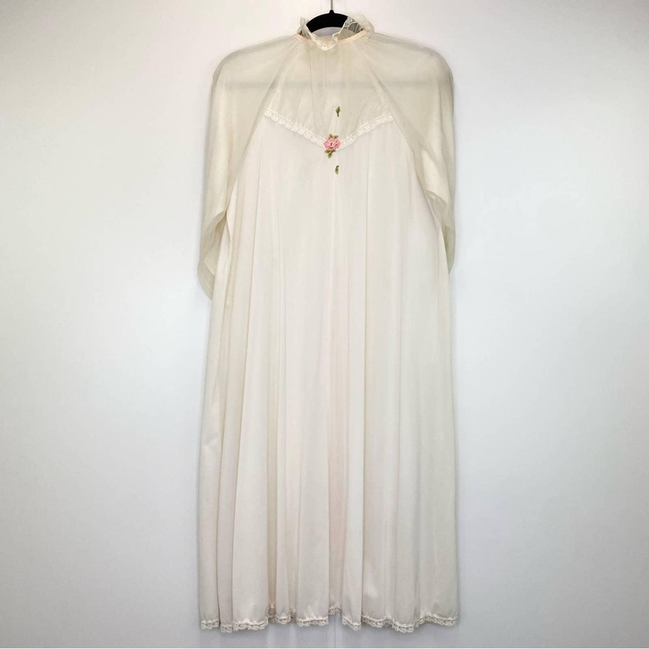 Vintage Laros Dressing Gown 1950s Lightweight... Depop