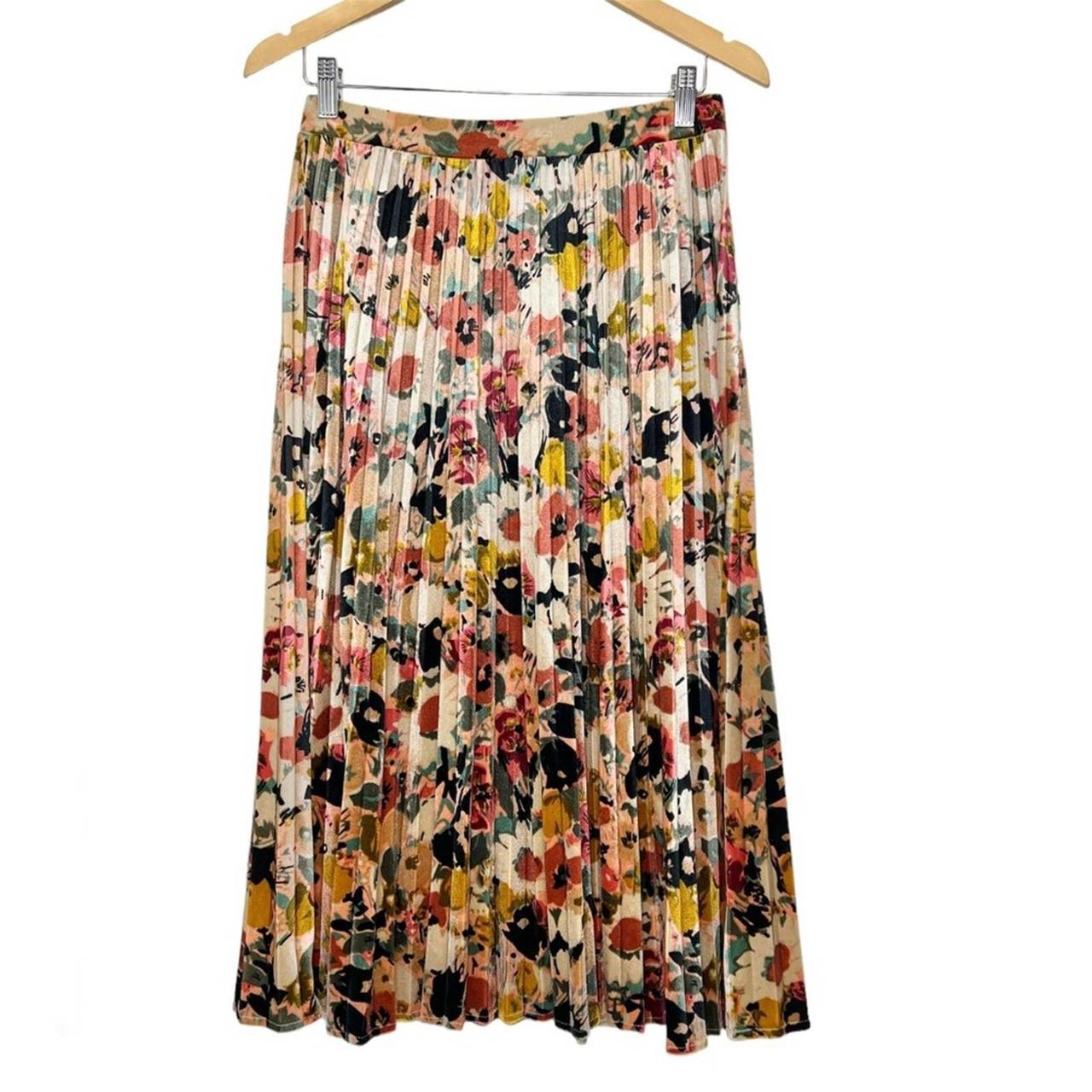 Anthropologie Maeve Floral Pleated Skirt Stretchy... - Depop