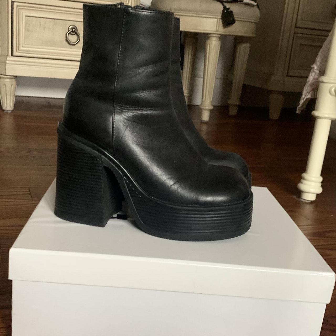 UNIF Women's Black Boots Depop