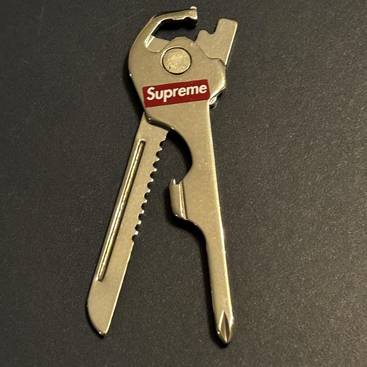 Supreme swiss tech keychain supreme utili key - Depop