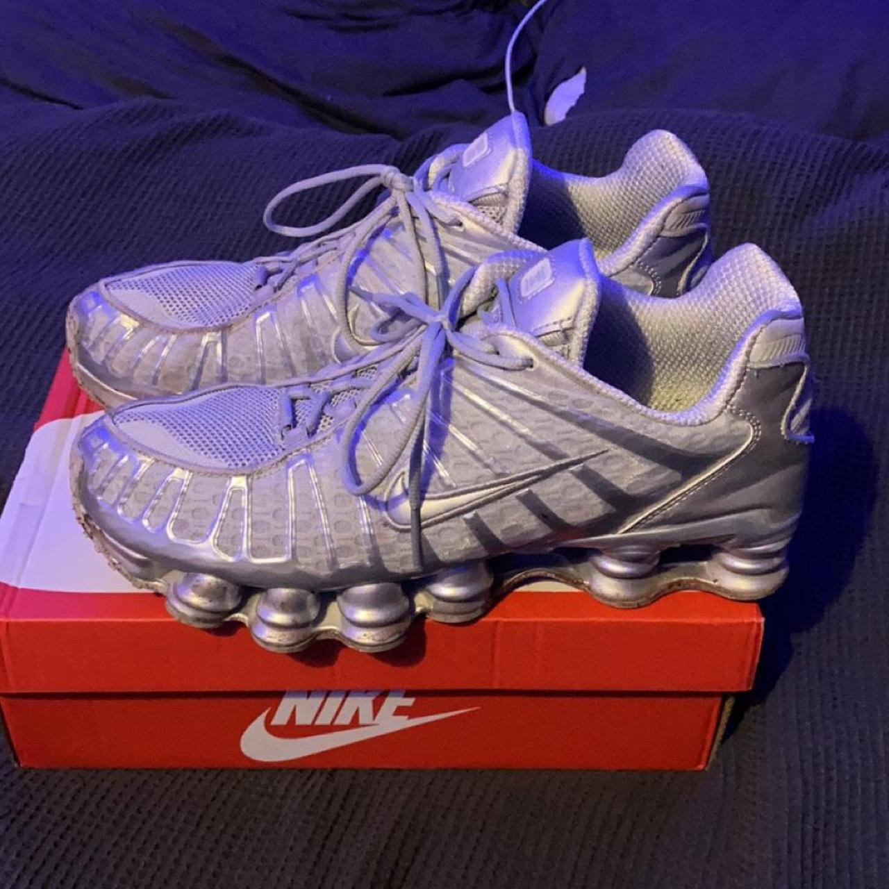 mens nike shox grey