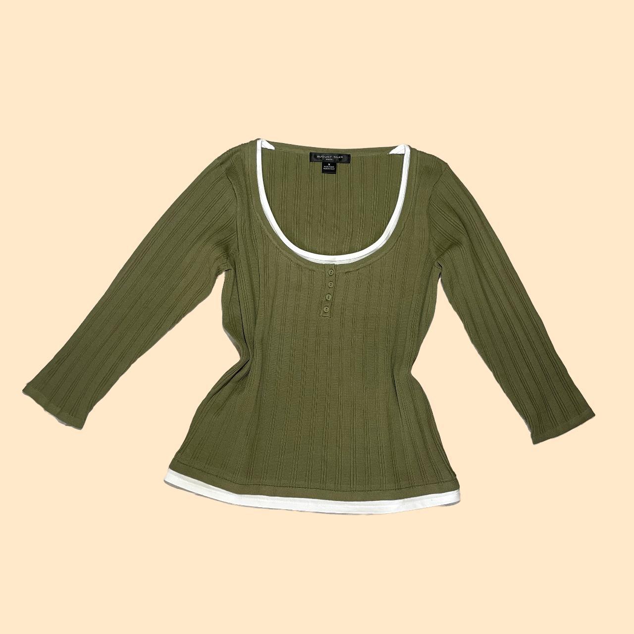 item listed by shop_eyelovevintage