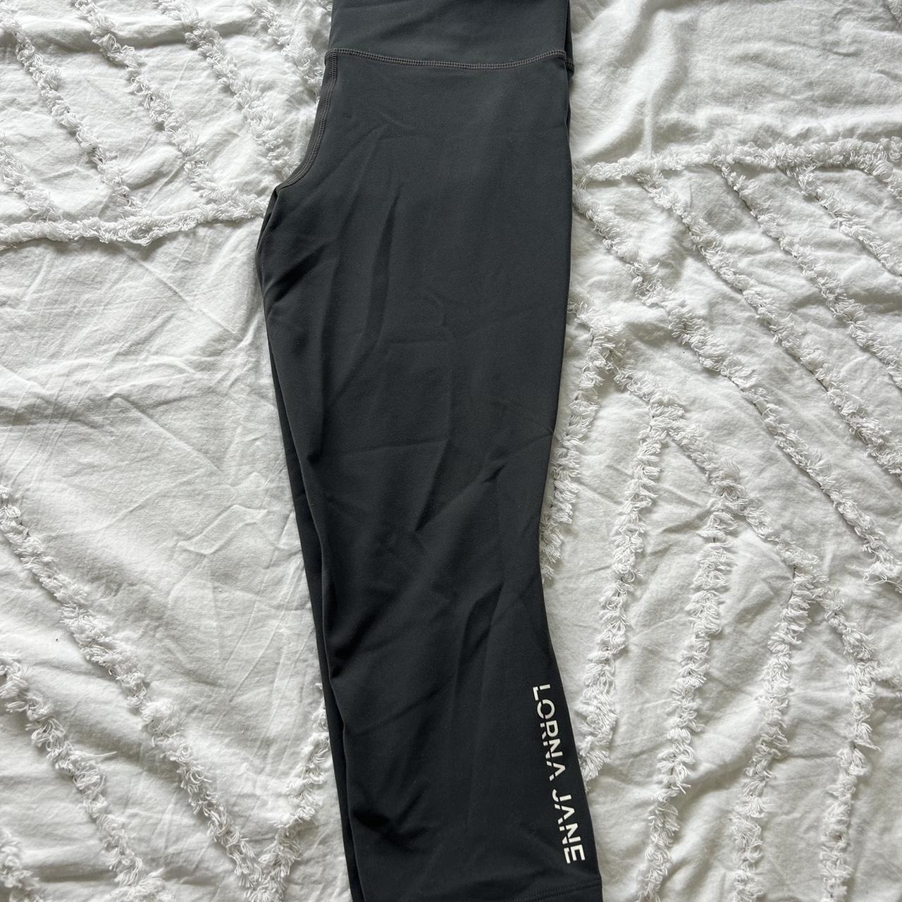 Lorna Jane tights 7/8 length Size M / 12 Charcoal... Depop