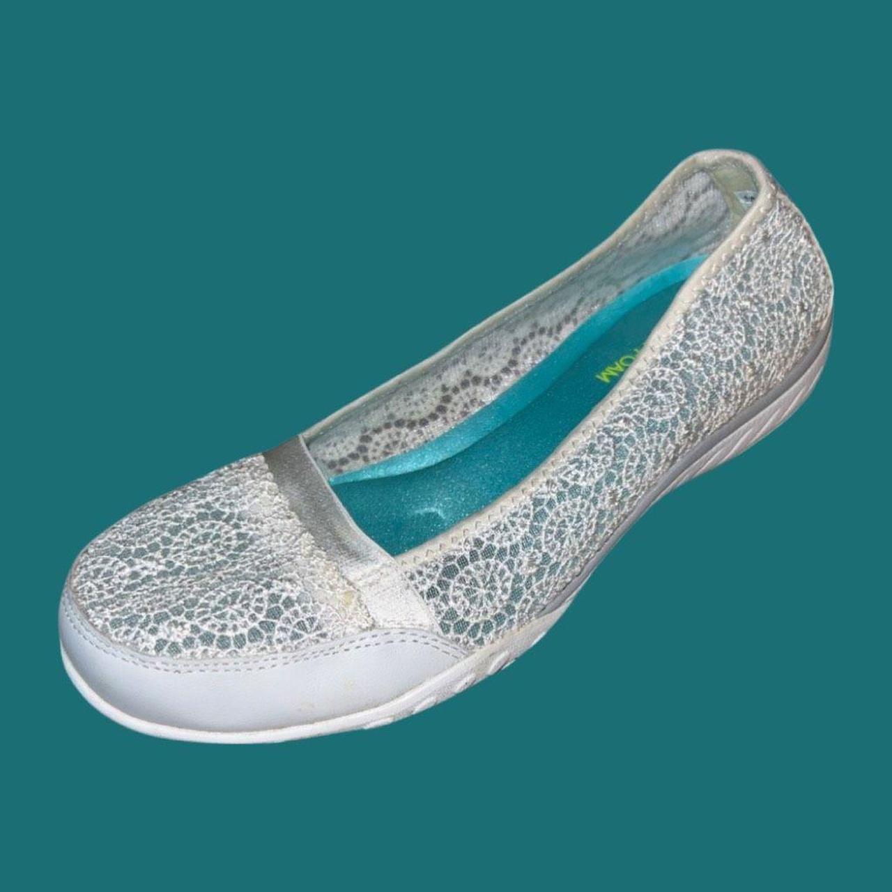 Skechers lace 2025 ballet flats