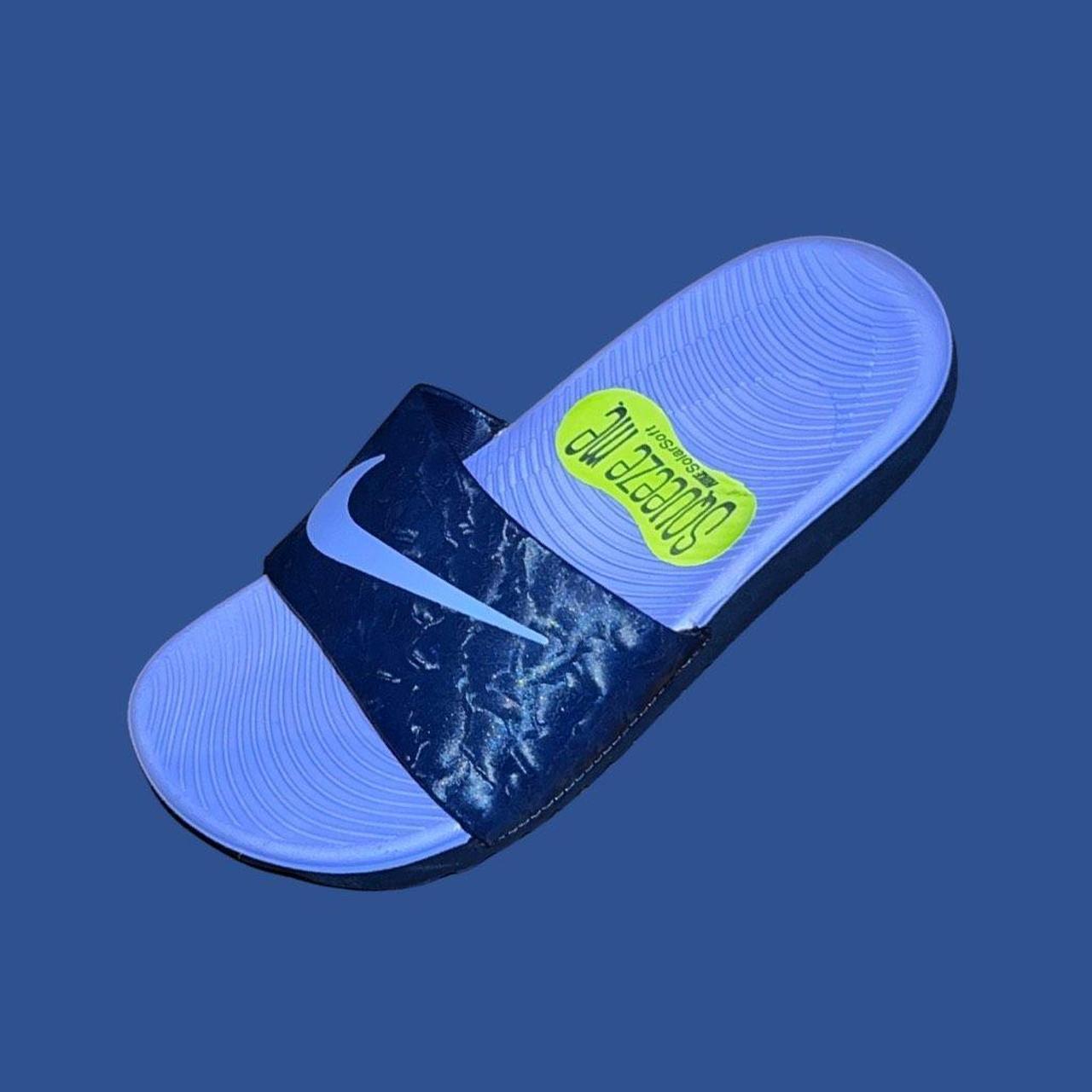 Nike squeeze me clearance sandals