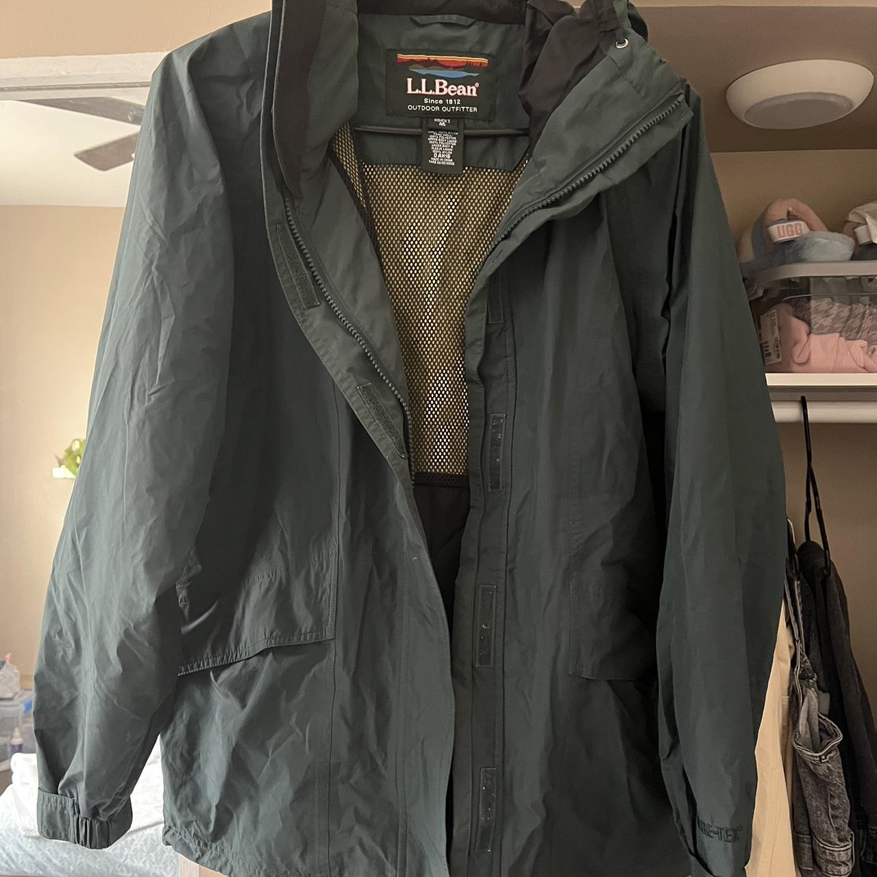 L.L.Bean Women's Green Jacket | Depop