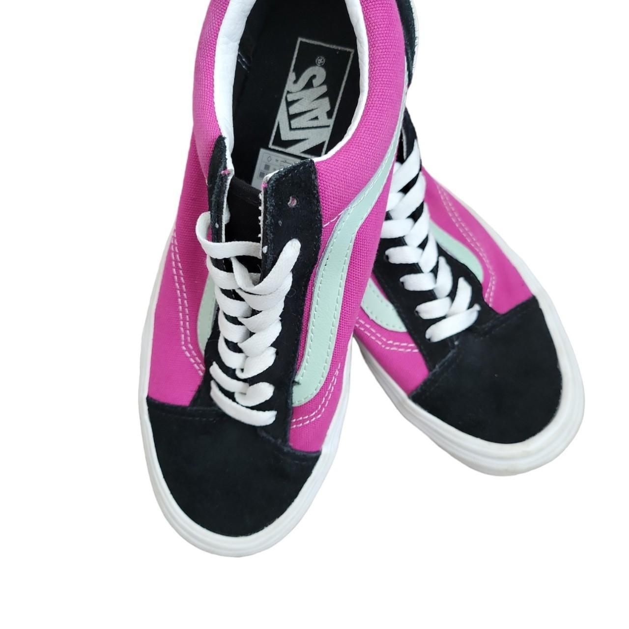 Black and hot pink vans best sale