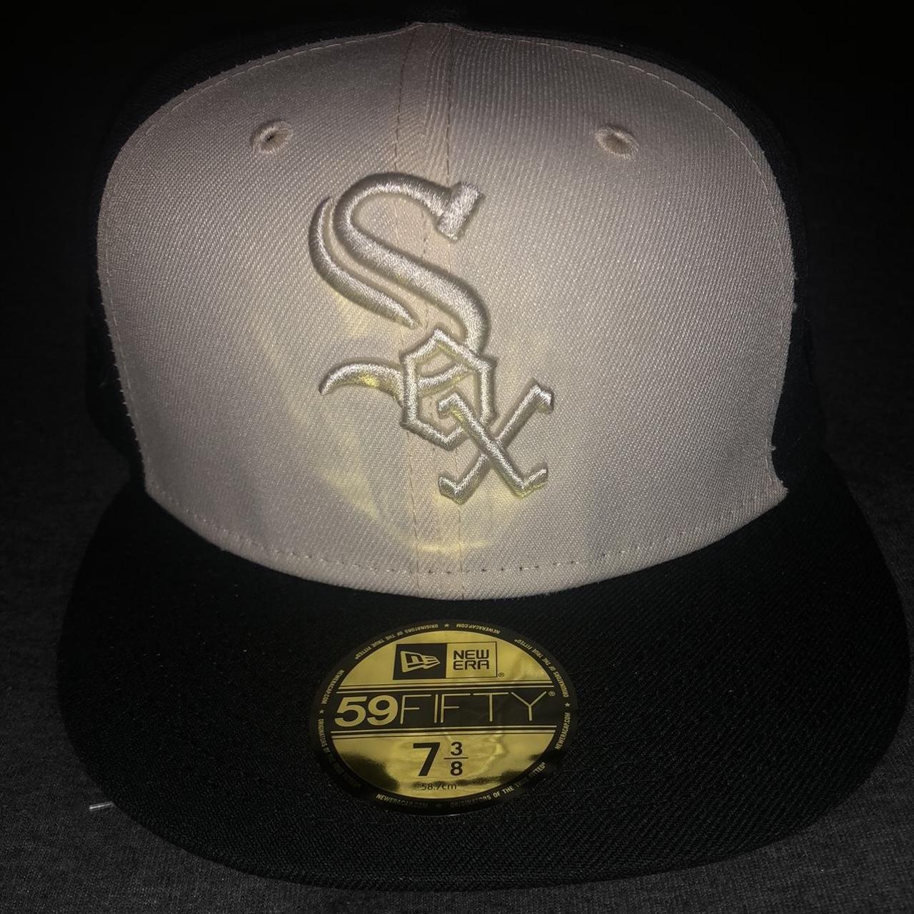 Chicago White Sox Leather New Era Hat - Size 7 - Depop