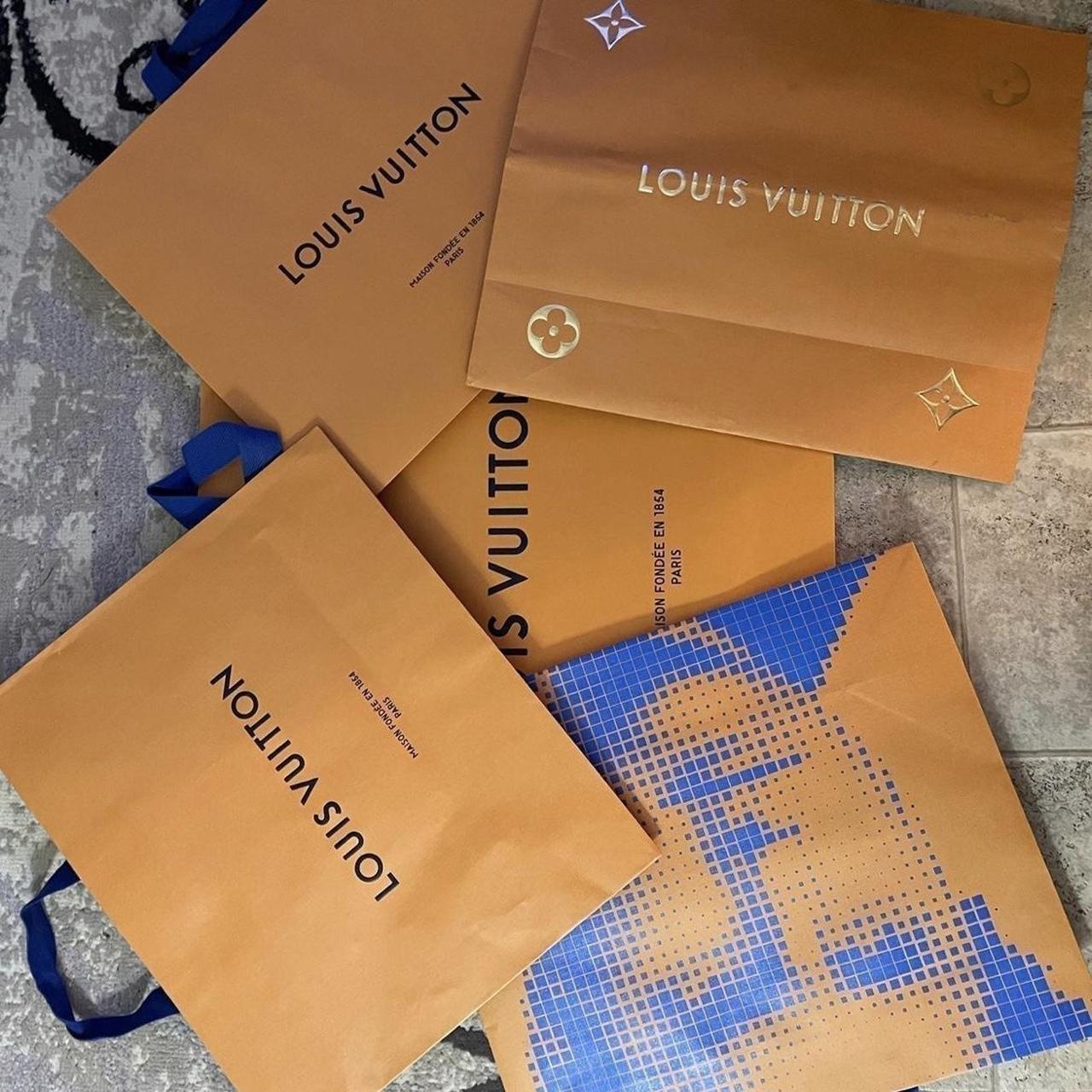 Louis Vuitton Alliance Limited Edition Fold Up - Depop