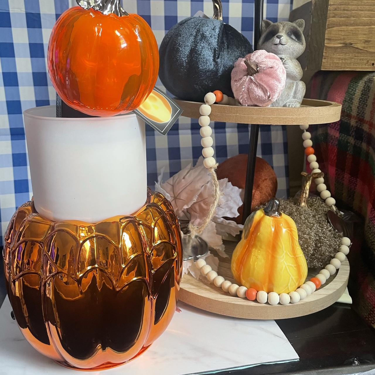 Popular Bath & Body Works Pumpkin Candle Pedestal