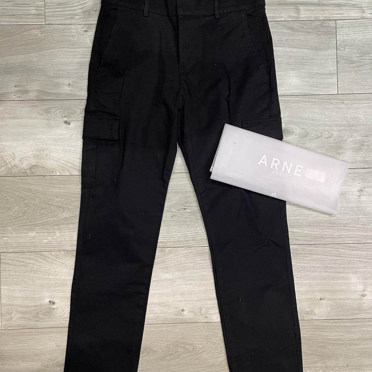 Relaxed Fit Cotton Cargo Pant in Black ARNE