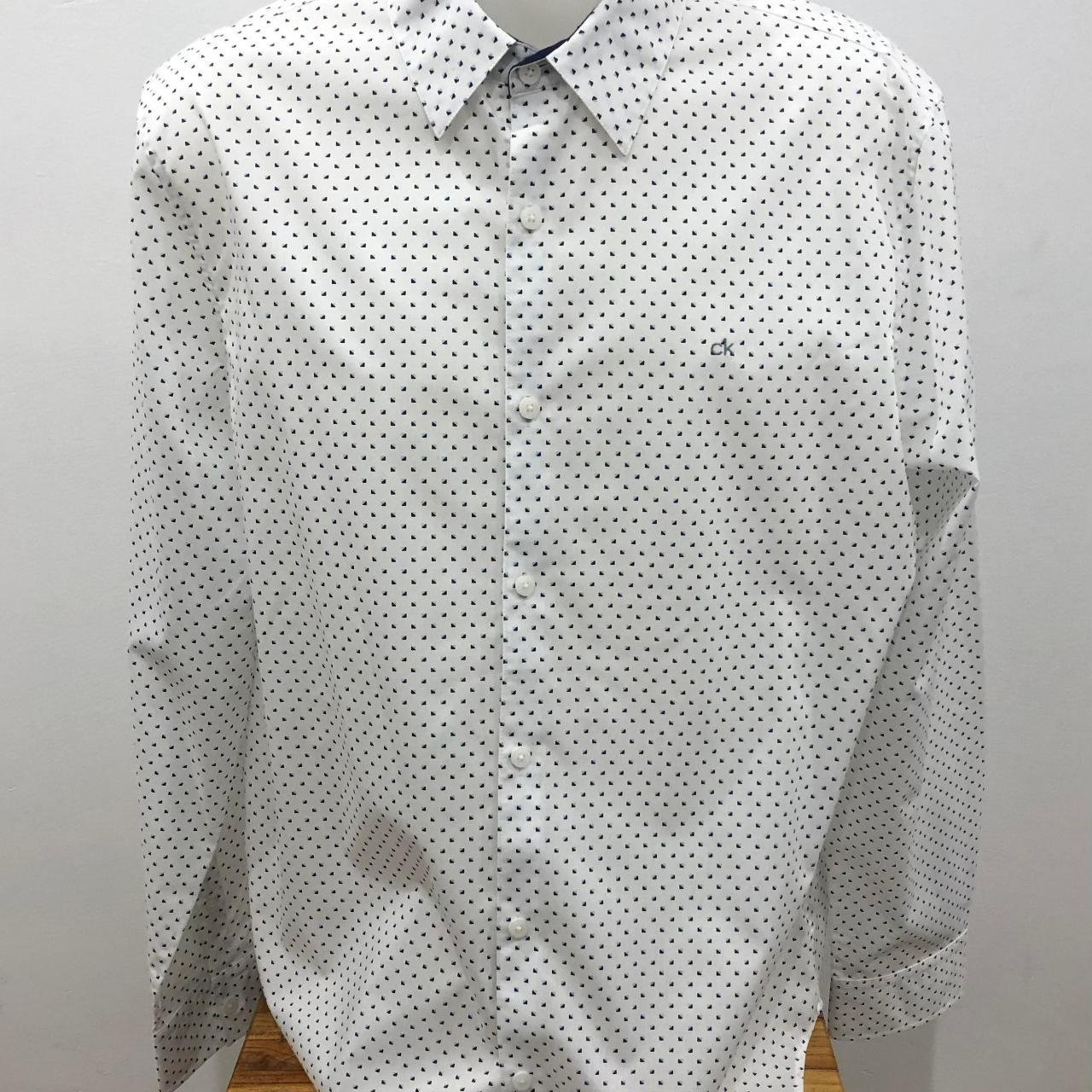 CALVIN KLEIN DRESS SHIRT SIZE L - Depop