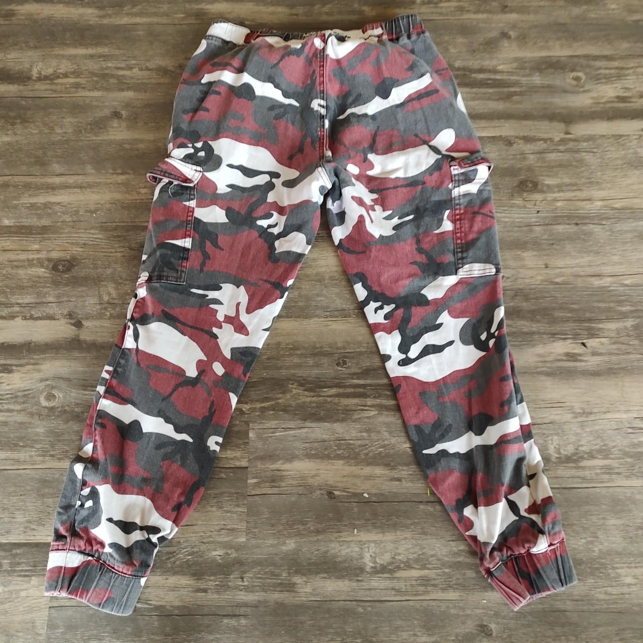 Almost famous best sale camo pants