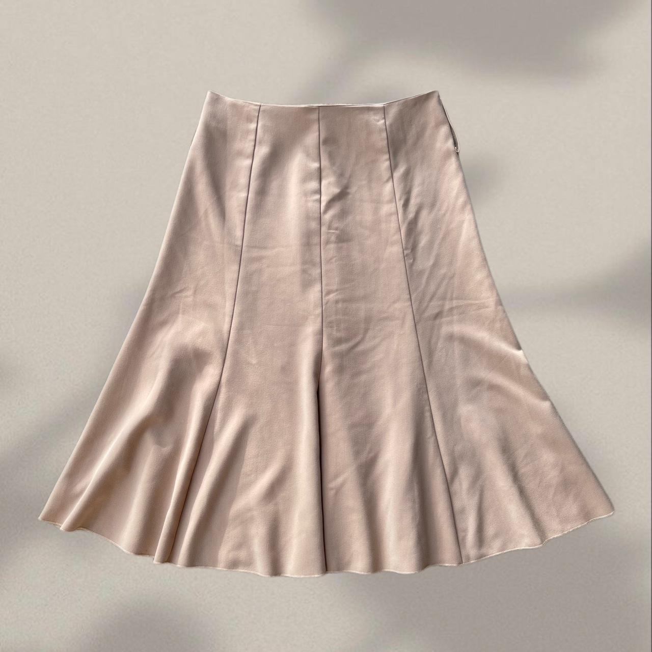 Avenue Women's Tan Skirt | Depop