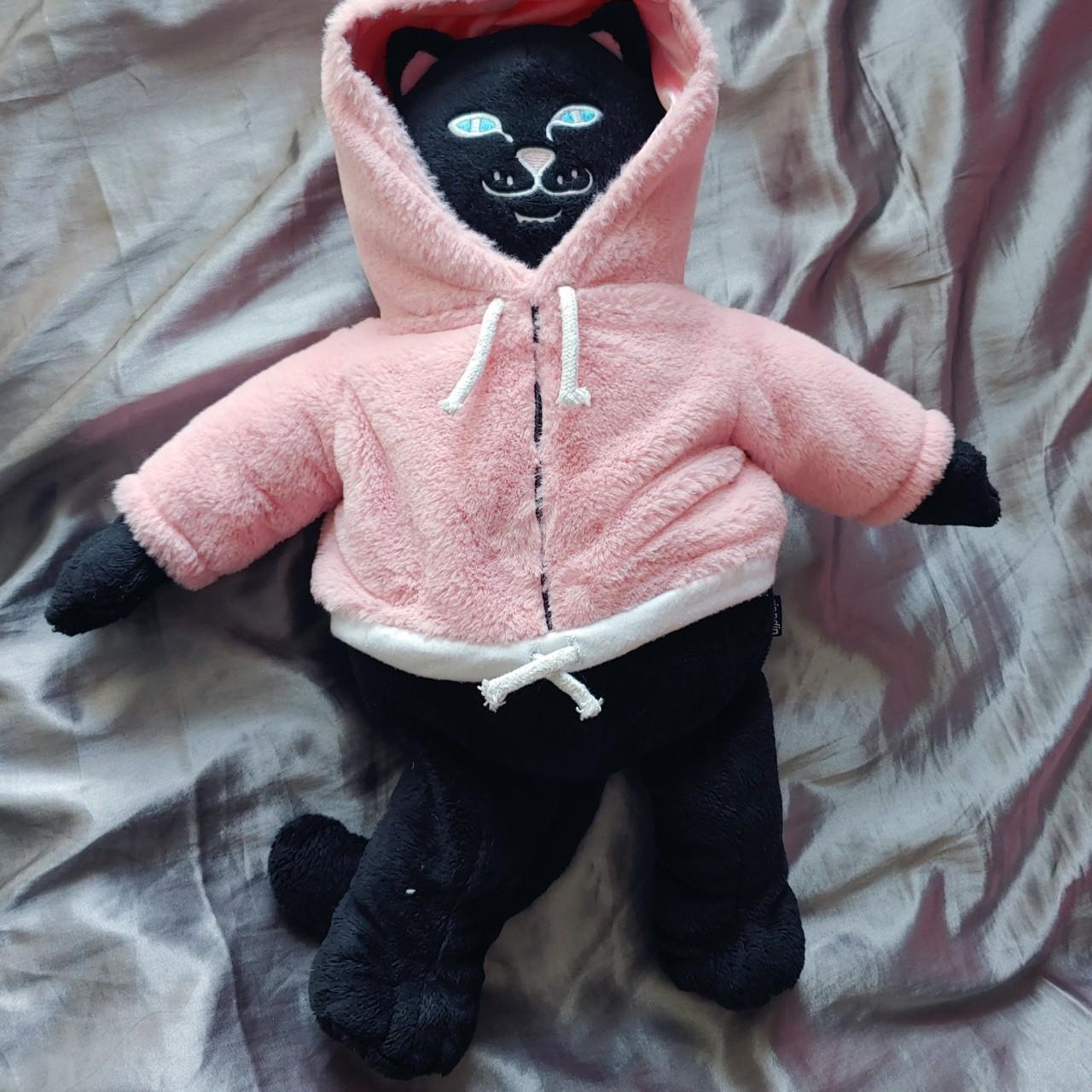 item listed by glitteryi