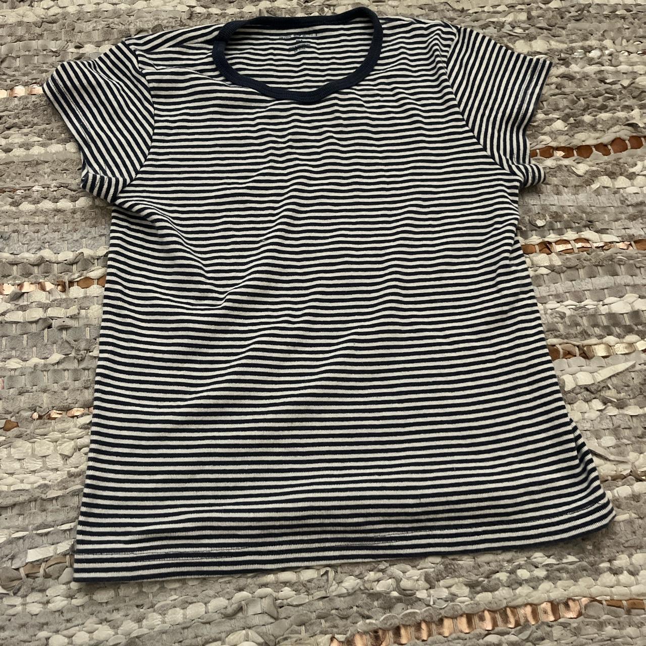 Cute striped brandy Melville t-shirt! - Depop